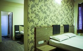 Desanthosh Residency